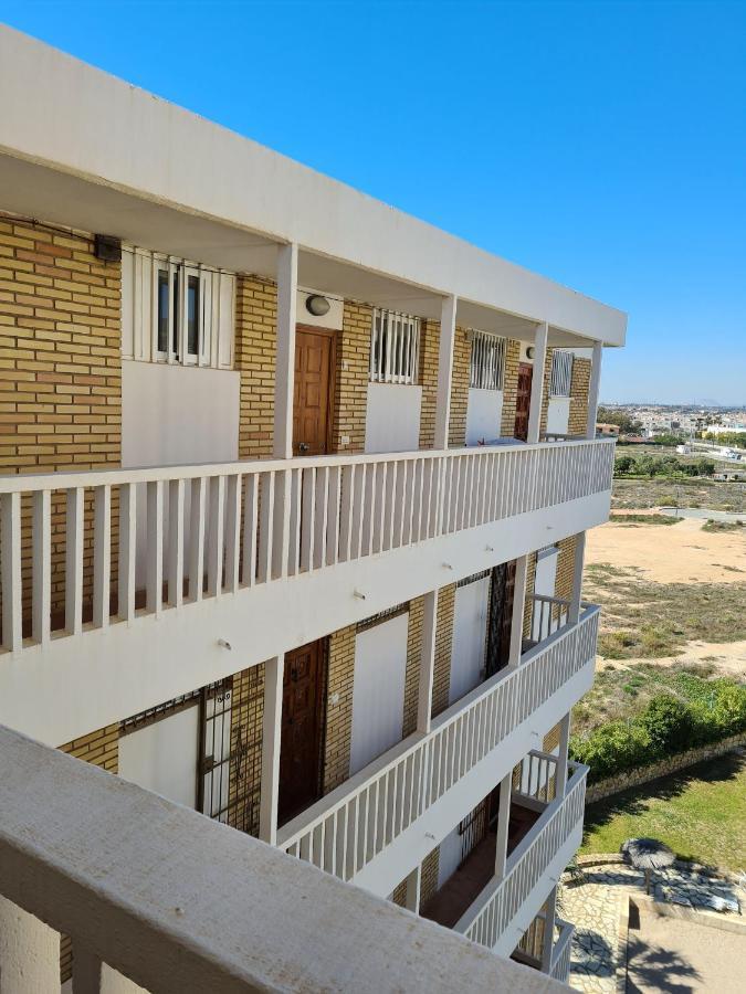 Room In Apartment - 1St Line Top Floor Apartment Carrer del Mar Bagian luar foto