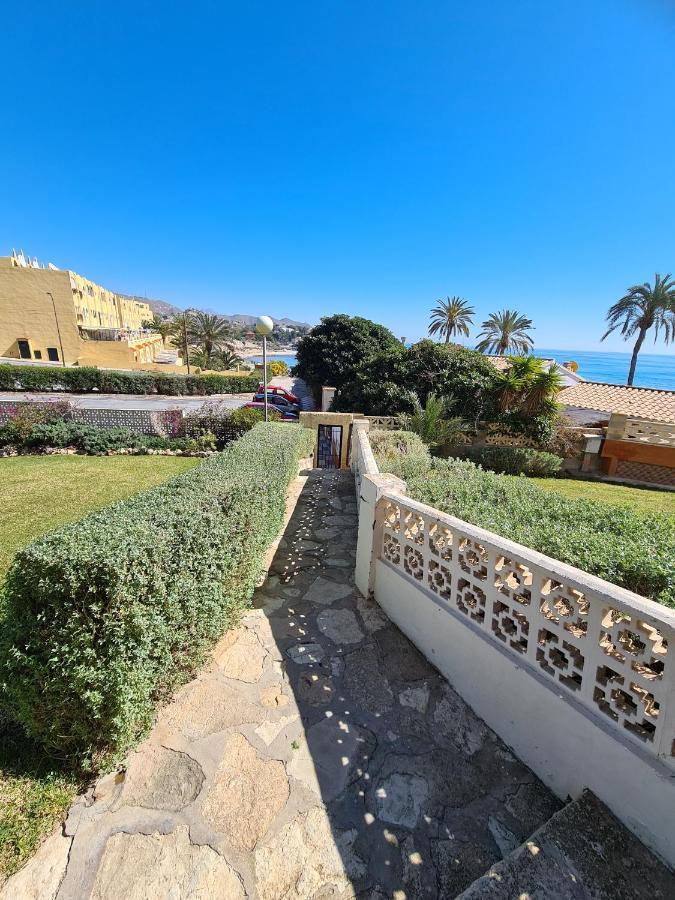 Room In Apartment - 1St Line Top Floor Apartment Carrer del Mar Bagian luar foto